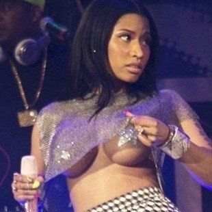 Lady L. recommendet naked minaj of nicki image pic of pure