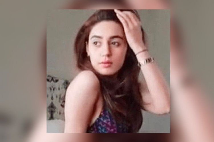Jet S. reccomend pakistani karachi viral girl