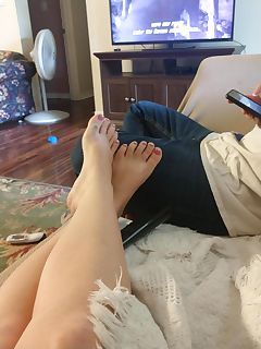 best of Makes feet plump small girl