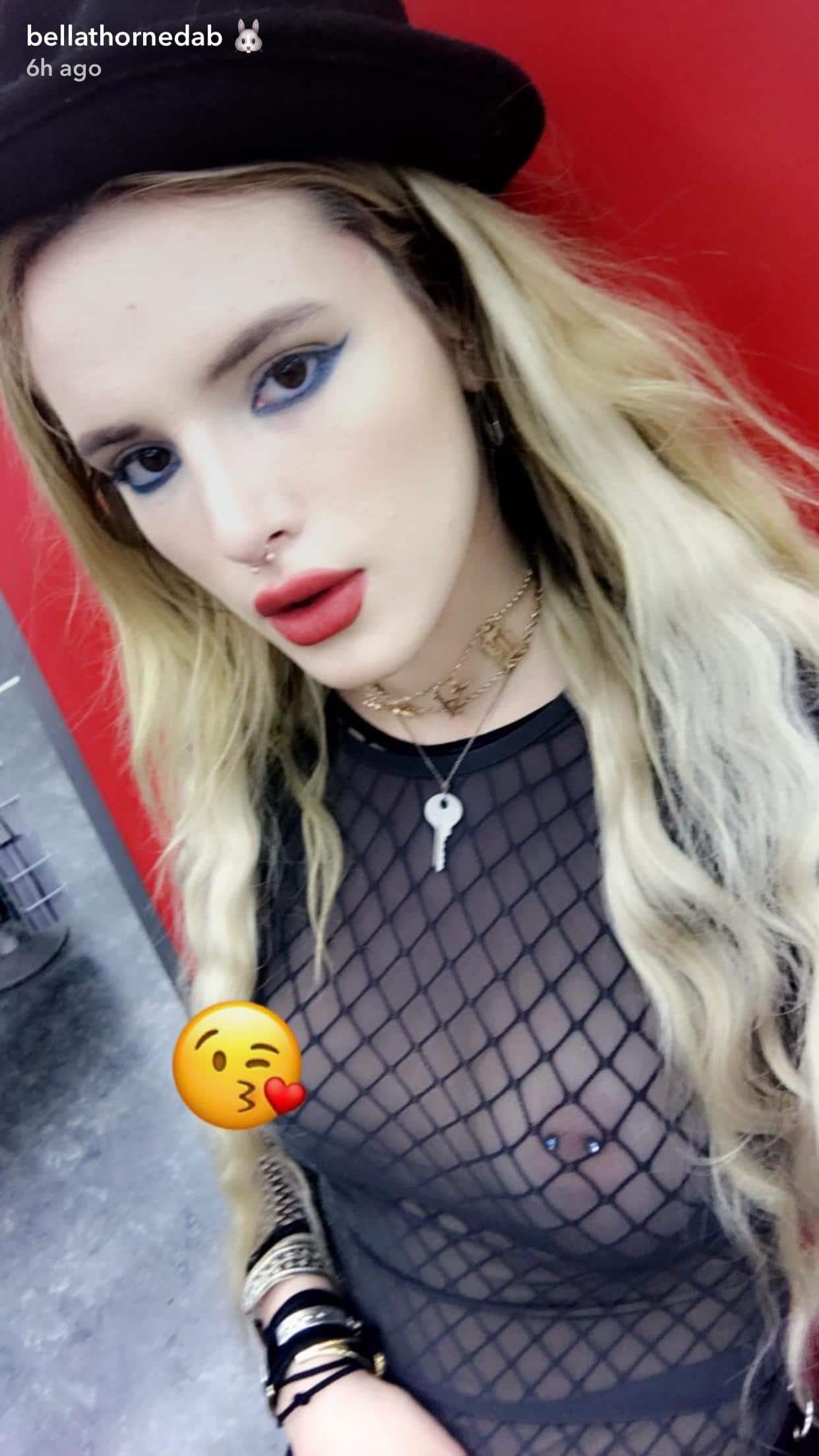 Bella thorne nude pussy