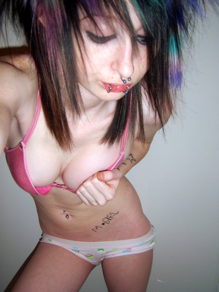 Nude Emo Girls Pussy
