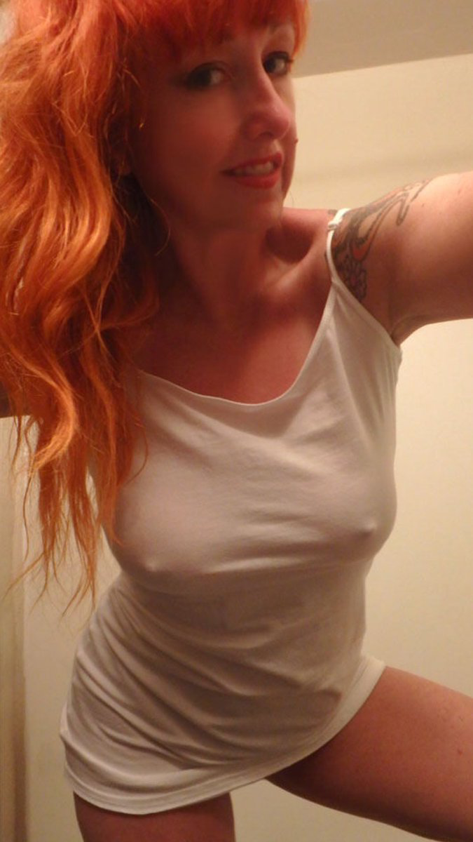 redhead milf bed selfie xxx gallery