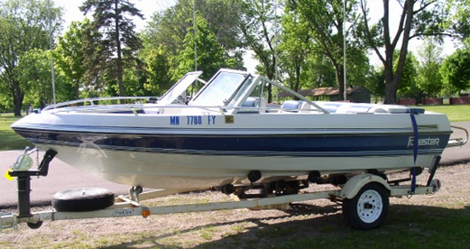 Ruby reccomend 1979 hustler fiberglass bass boat