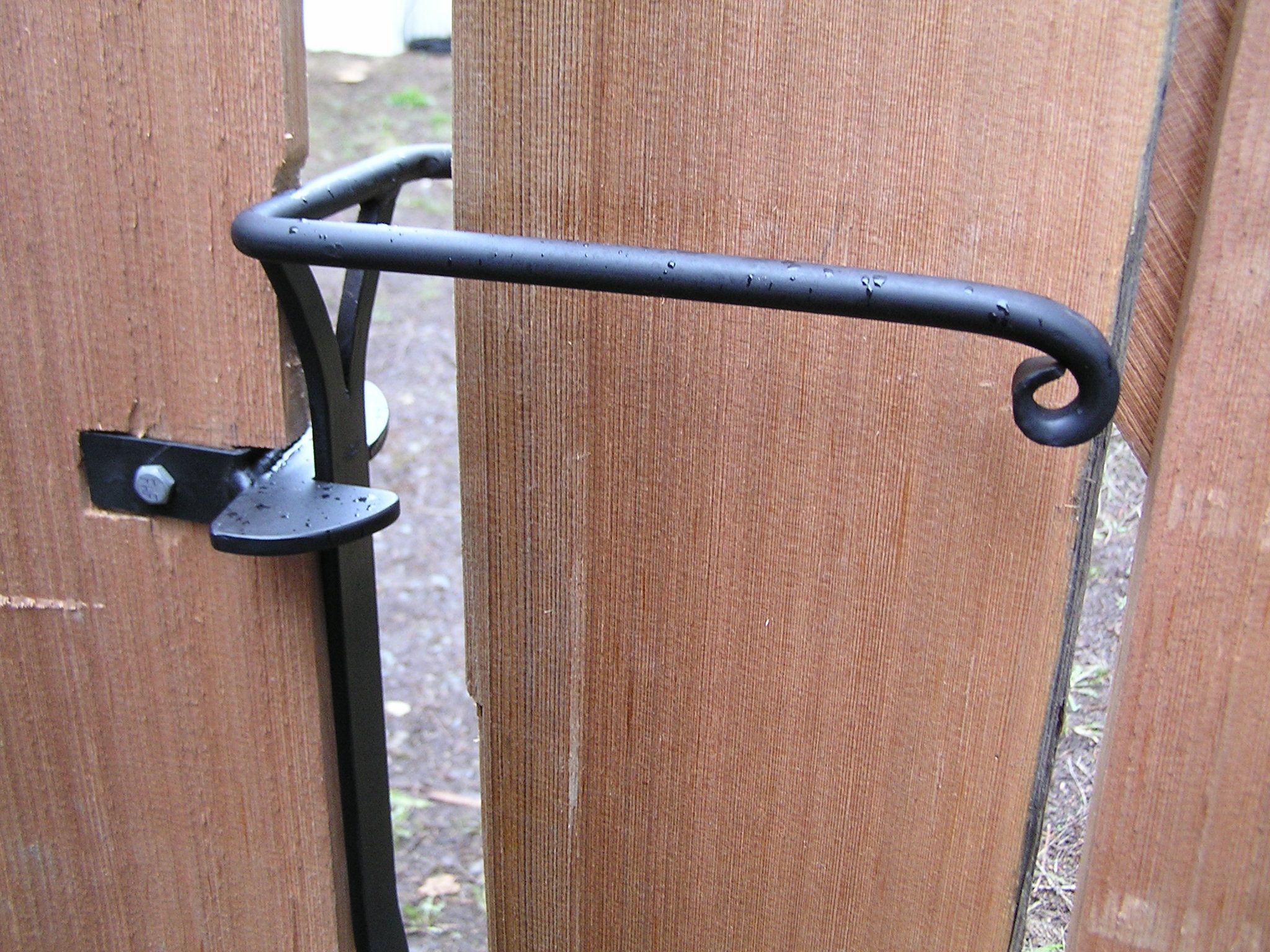 Jolly reccomend Swinging gate latches