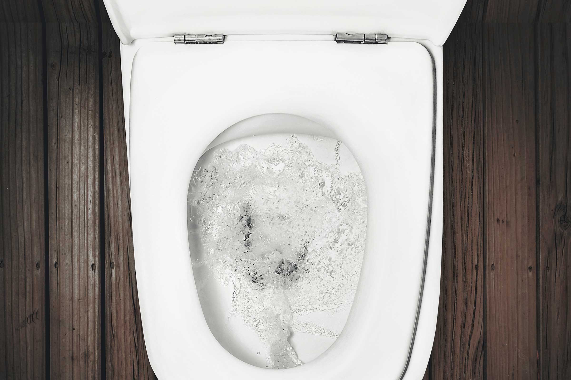 Jo J. reccomend Bathroom break loo peeing squat toilett weeing