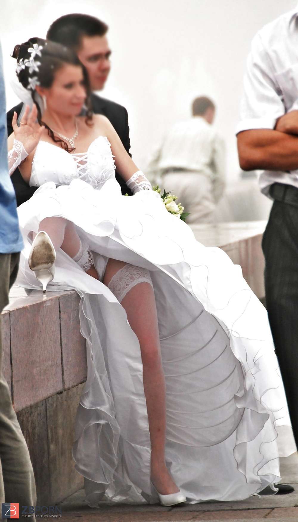 Bride upskirt fotos 