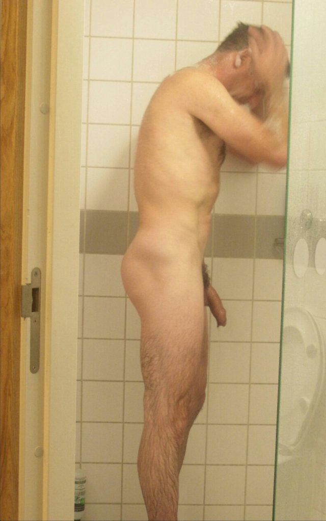 Sphinx reccomend Gay men in shower cam