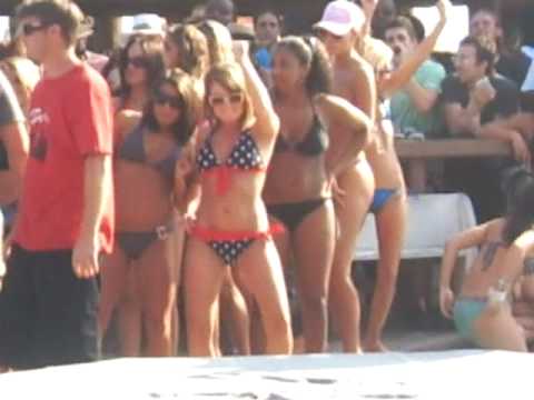 La vela bikini contest